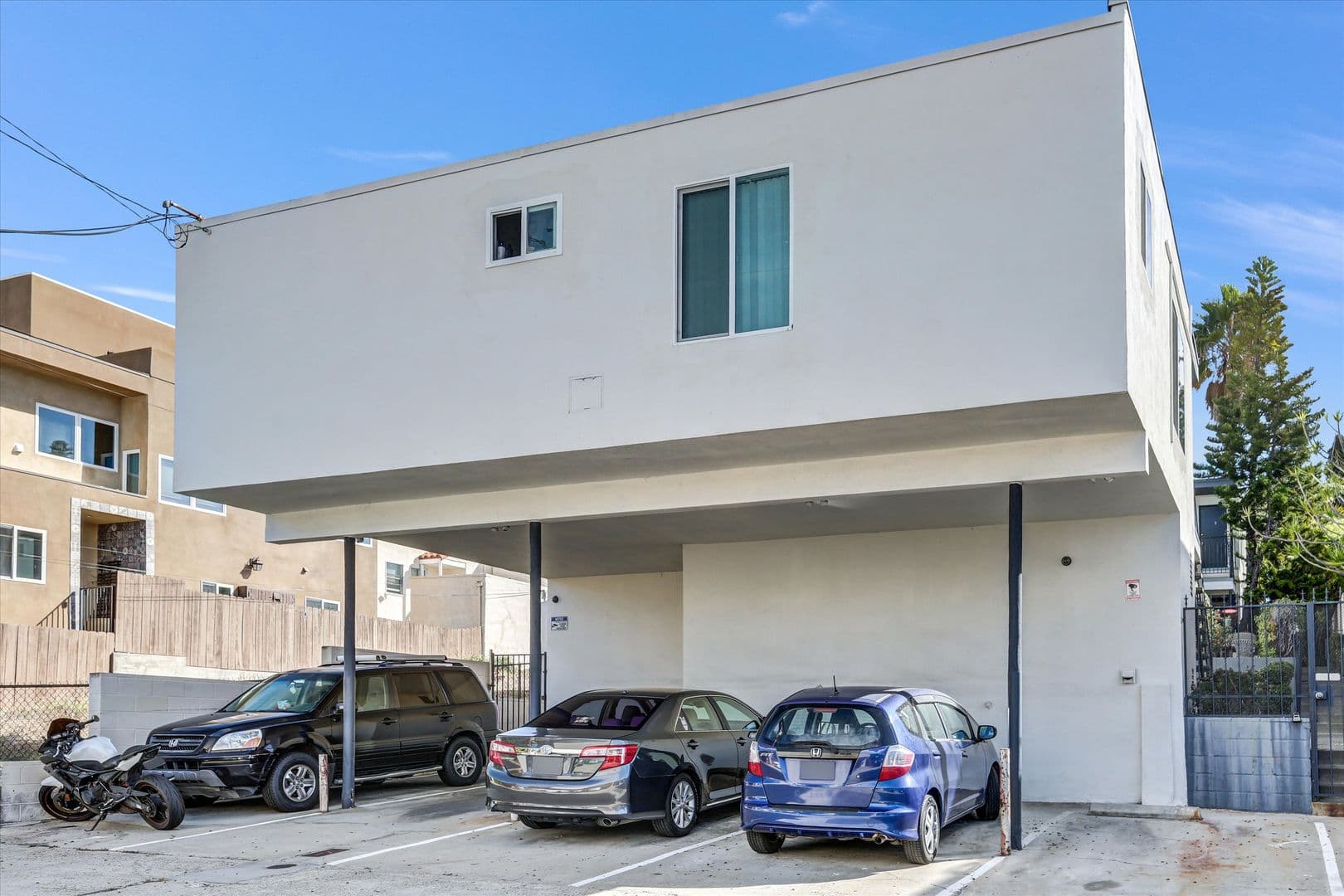 San Diego Apartment: 4160 Hamilton Street