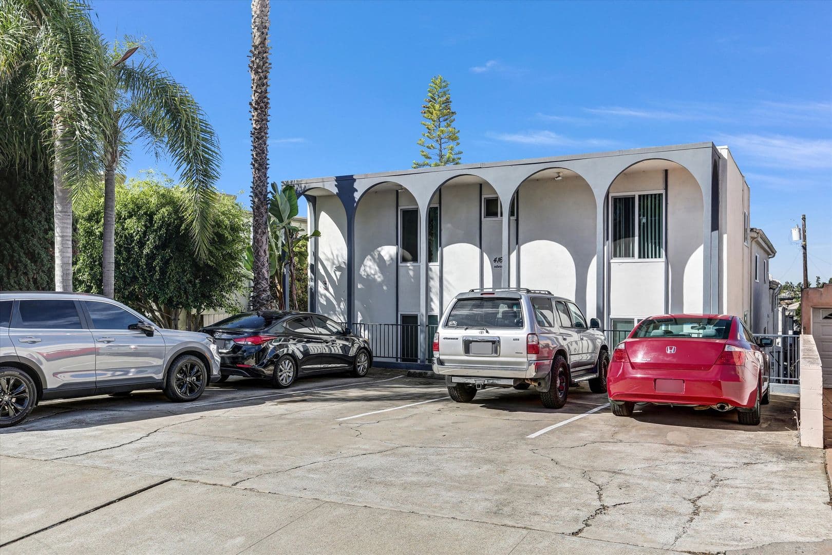 San Diego Apartment: 4160 Hamilton Street