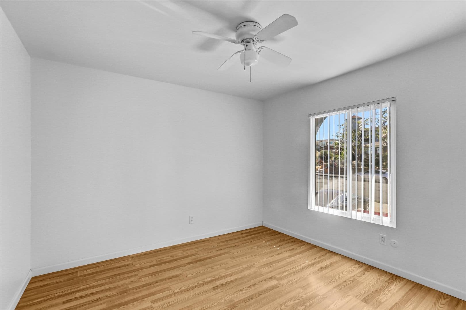 San Diego Apartment: 4160 Hamilton Street
