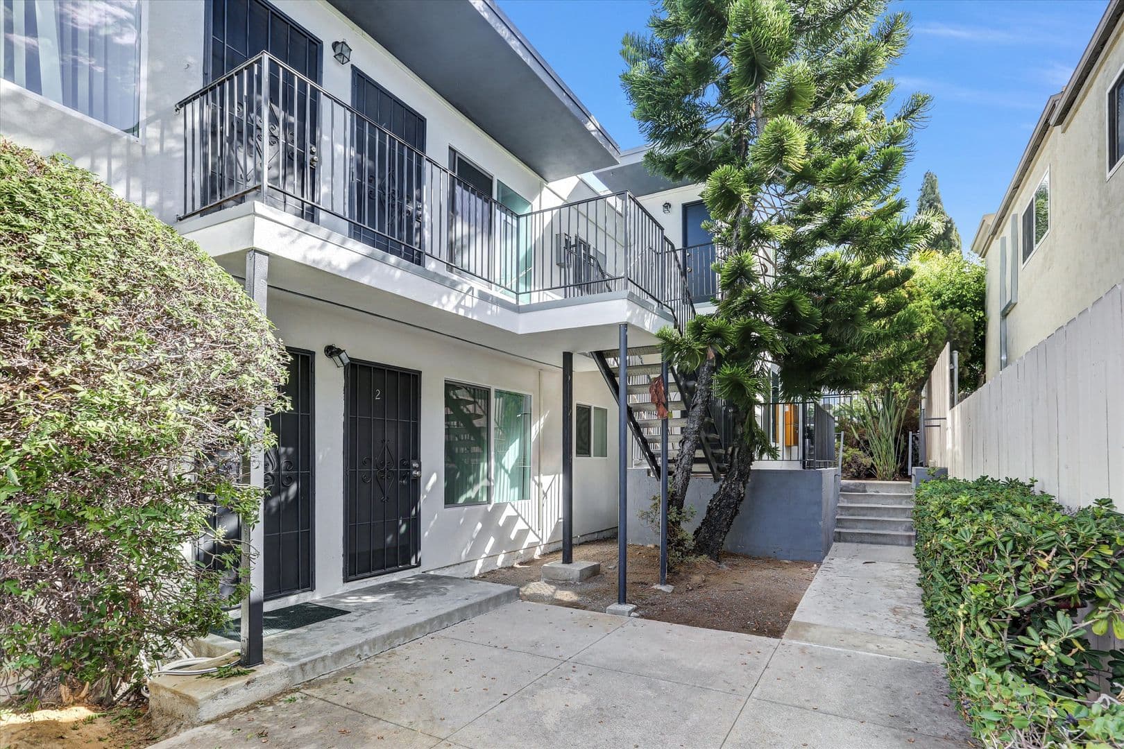 San Diego Apartment: 4160 Hamilton Street
