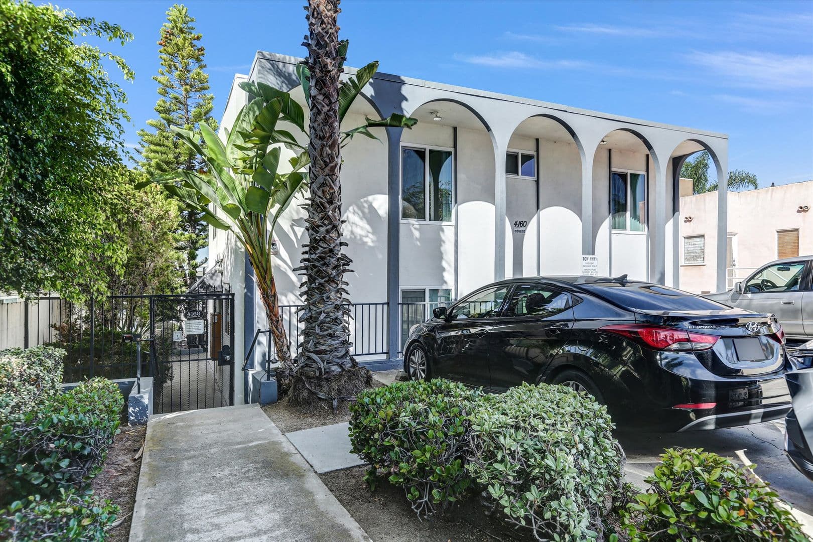 San Diego Apartment: 4160 Hamilton Street