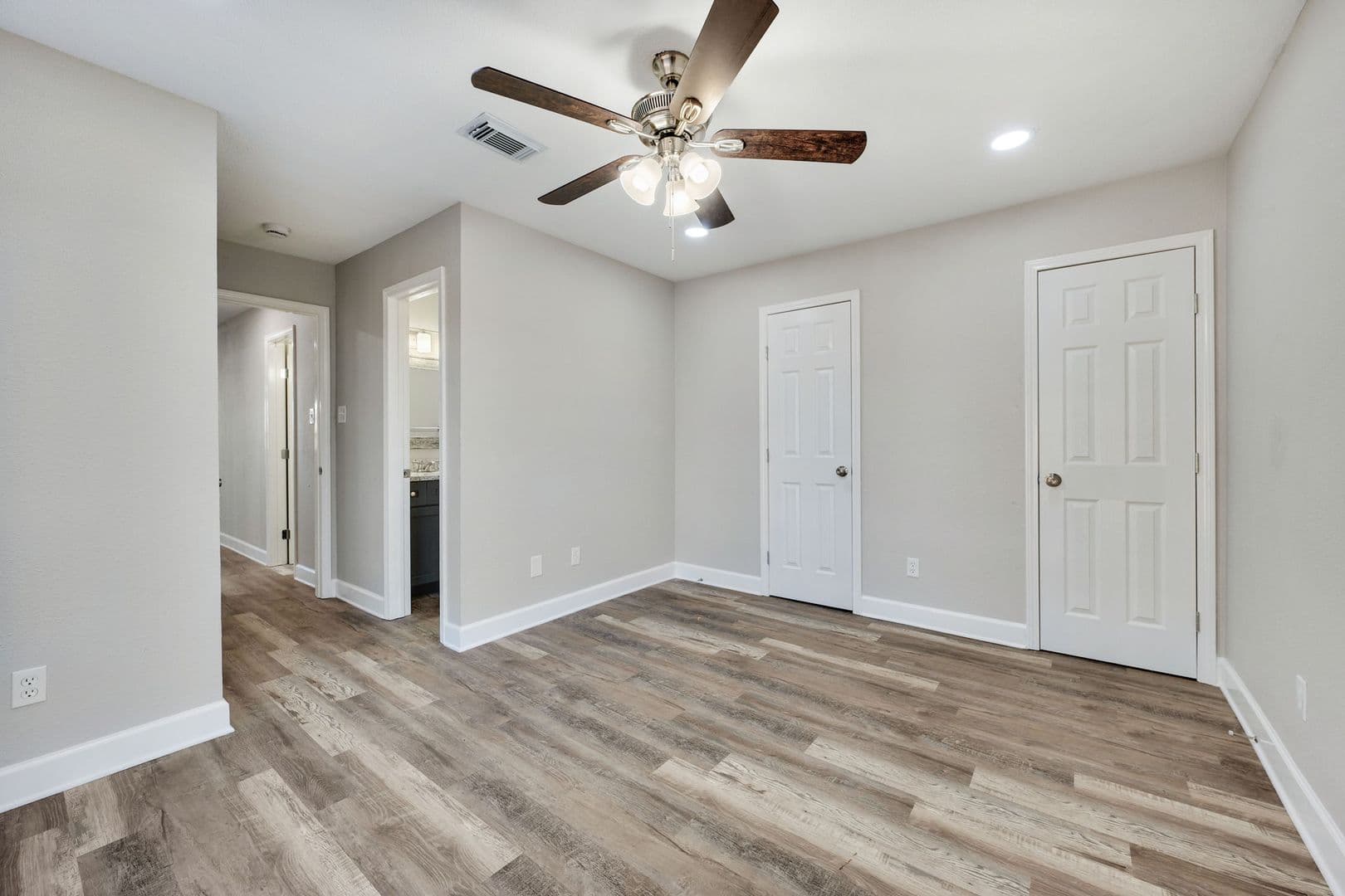 College Station Apartment: 1005 Summer Court Circle