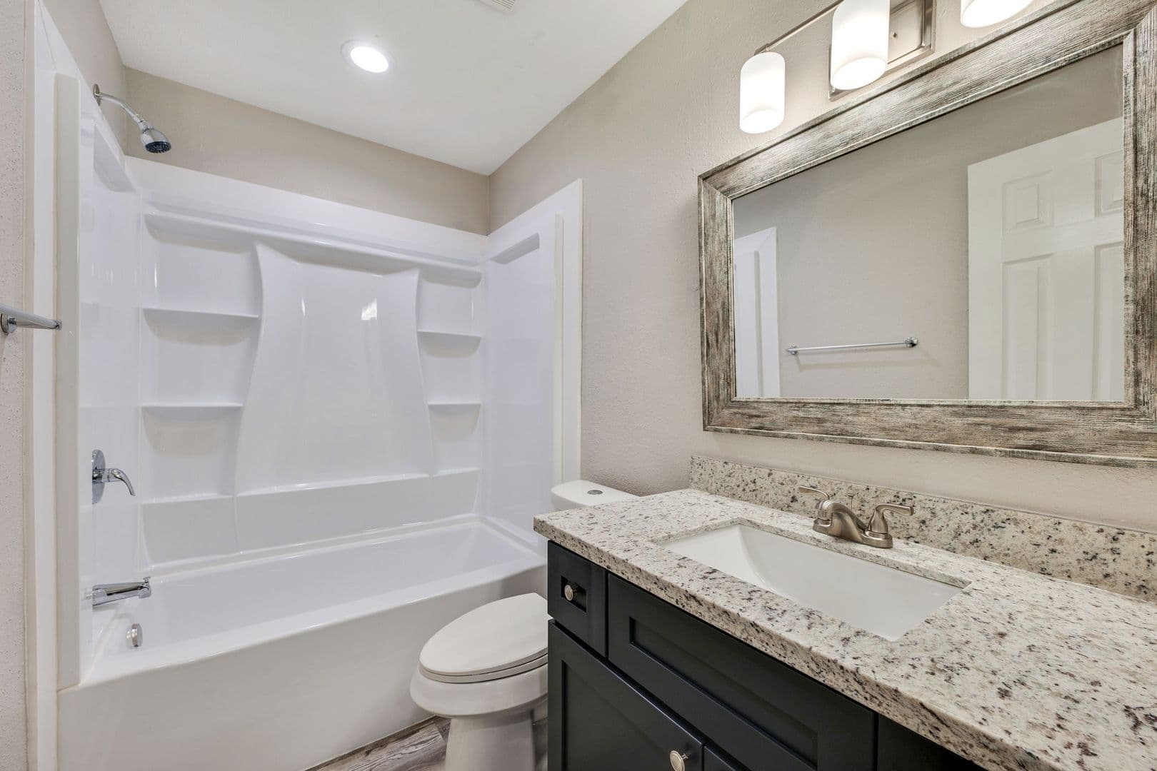 College Station Apartment: 1005 Summer Court Circle