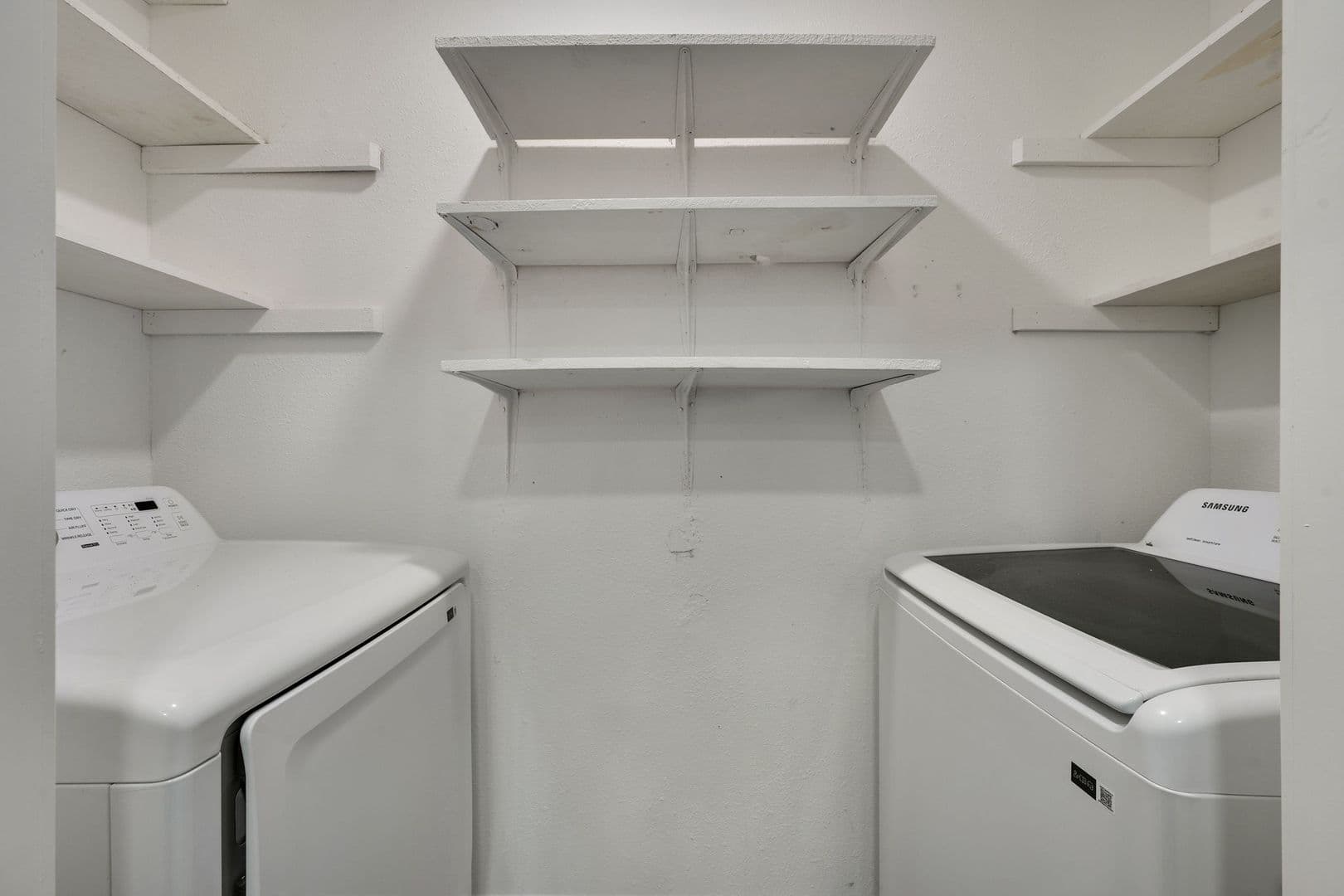College Station Apartment: 1005 Summer Court Circle