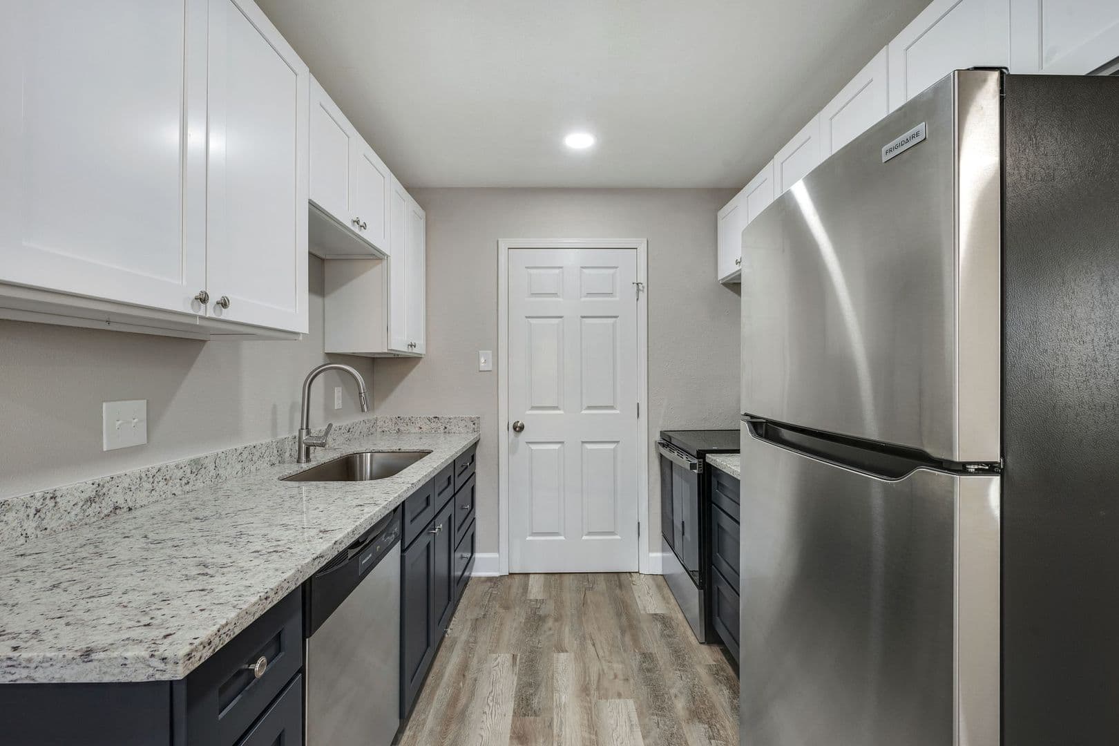 College Station Apartment: 1005 Summer Court Circle
