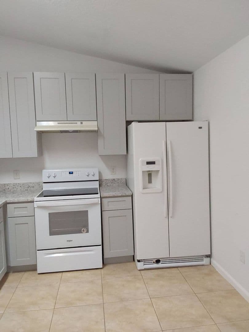 Palm Coast Apartment: 21 Prospect Lane
