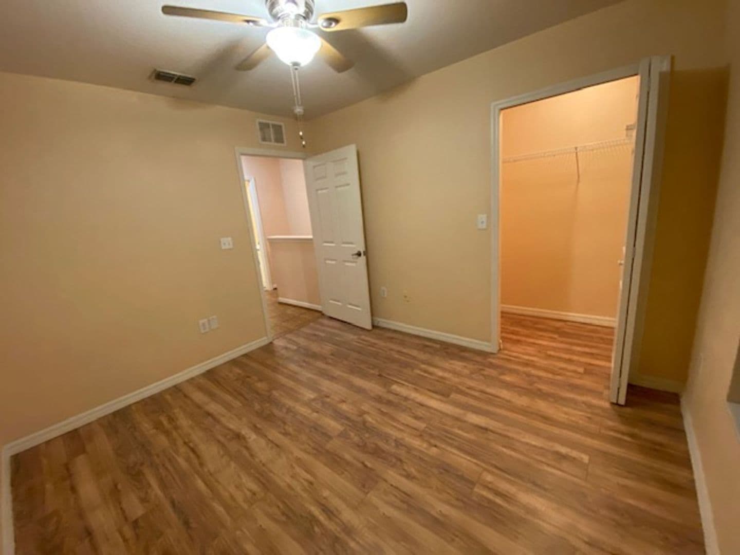 Bunnell Apartment: 4600 E. Moody Blvd