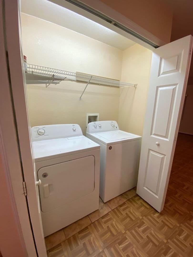 Bunnell Apartment: 4600 E. Moody Blvd