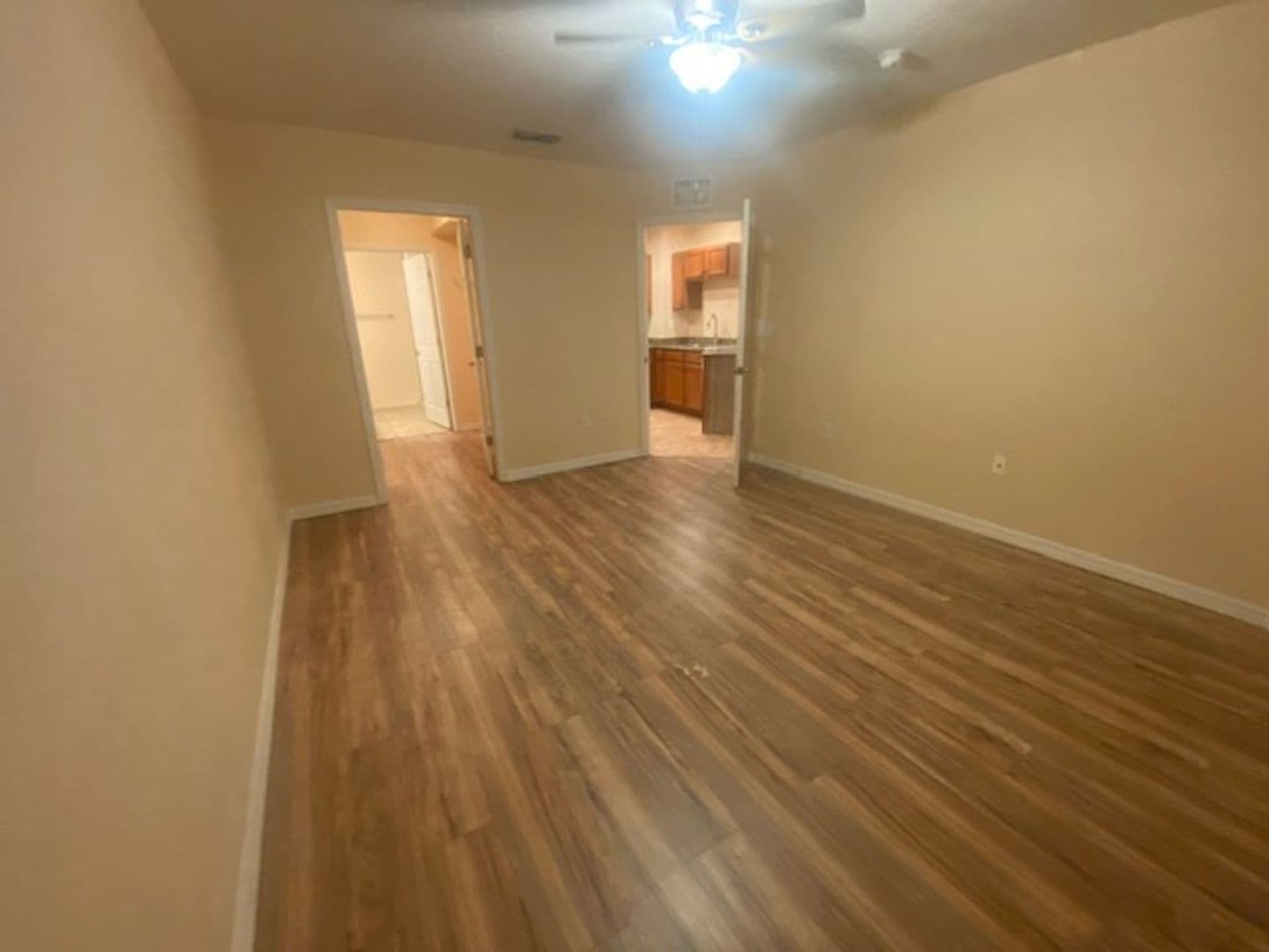 Bunnell Apartment: 4600 E. Moody Blvd