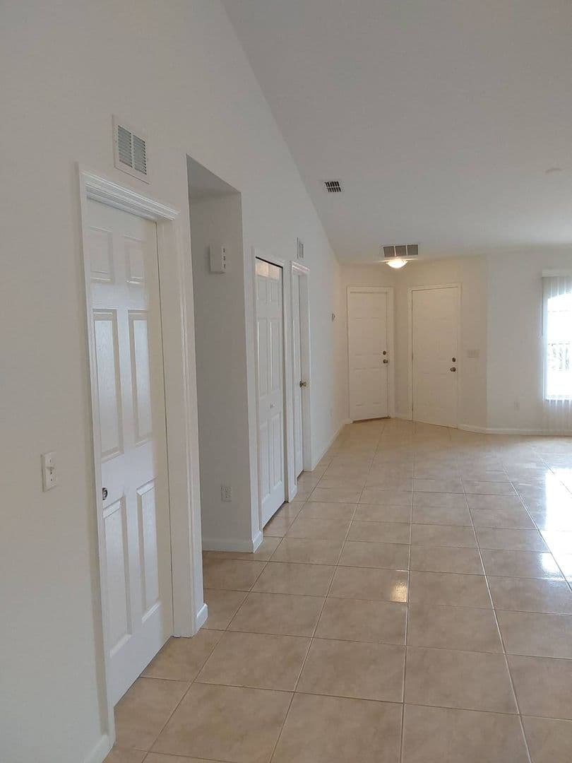 Palm Coast Apartment: 21 Prospect Lane