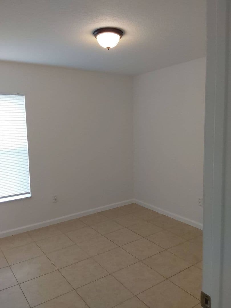 Palm Coast Apartment: 21 Prospect Lane