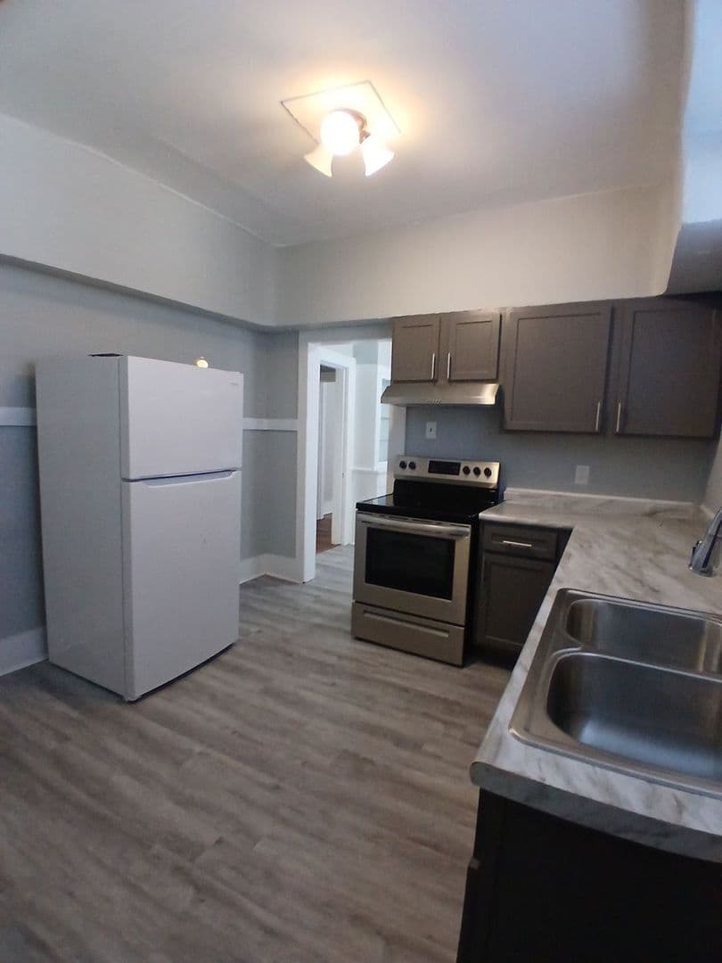 Memphis House: 2384 Forrest Ave. Unit W