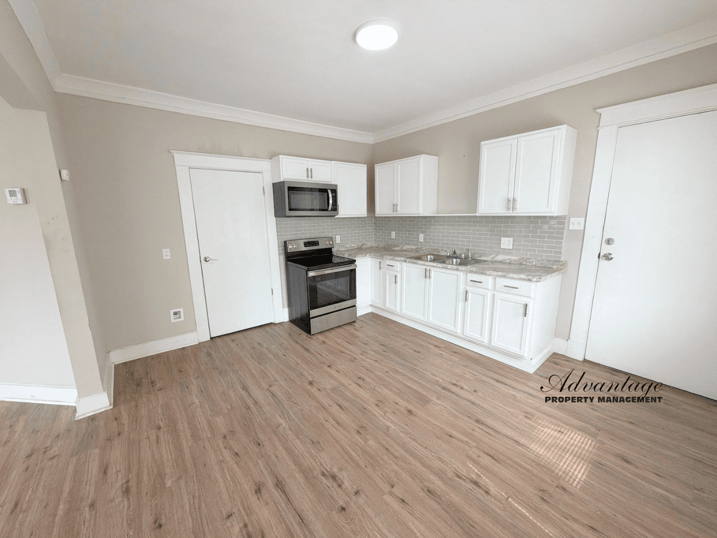 Memphis Condo: 525 N. Waldran Blvd. Unit #4