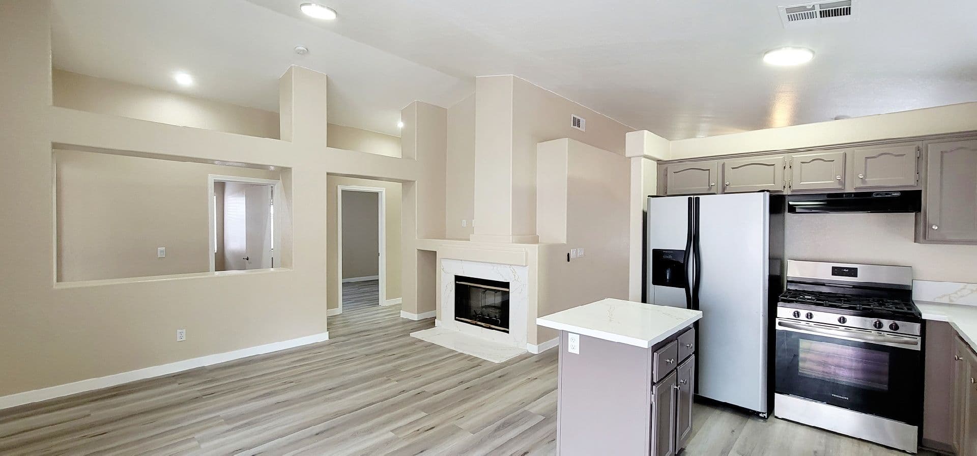 Henderson House: 19 Rue De Parc