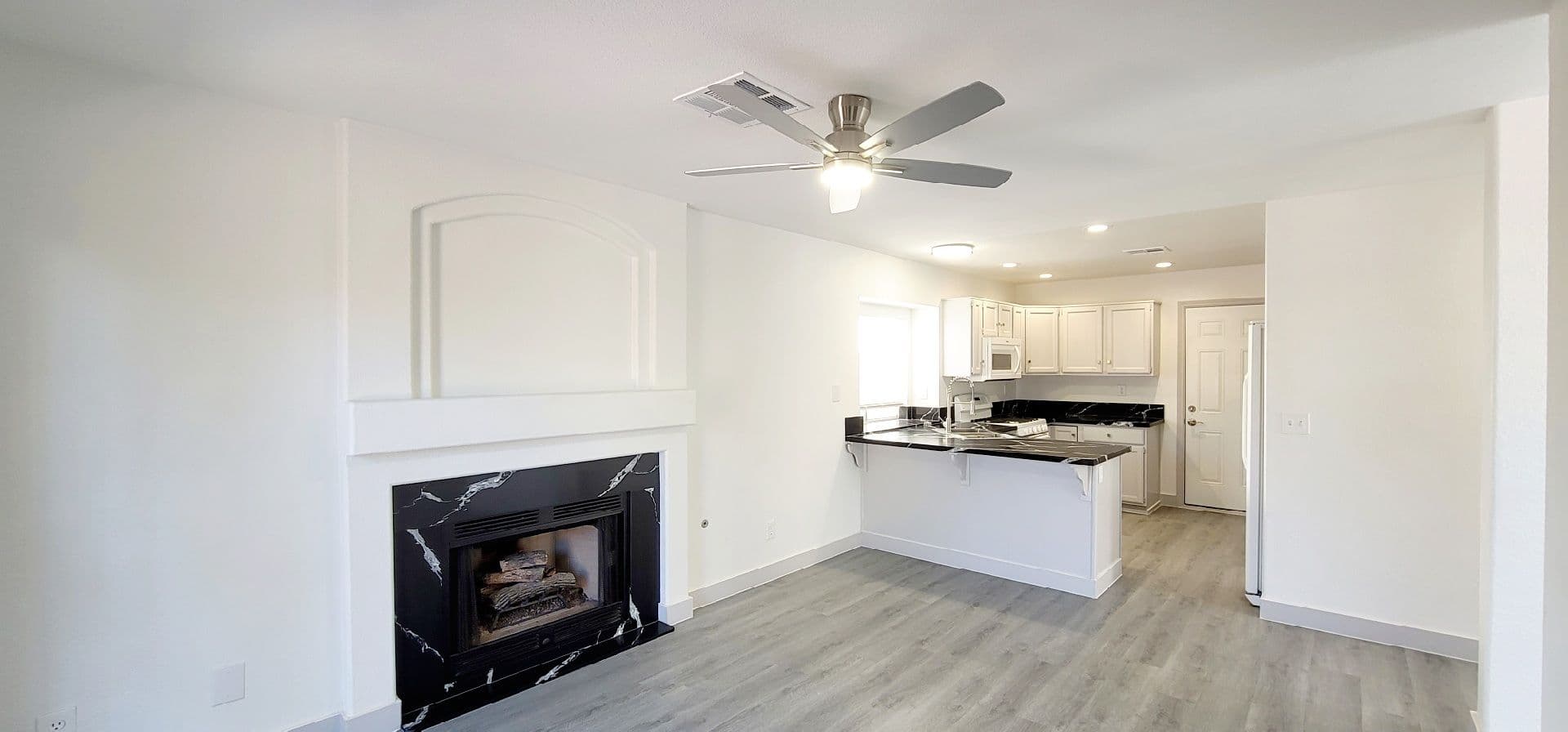 Henderson House: 73 Sea Holly Way