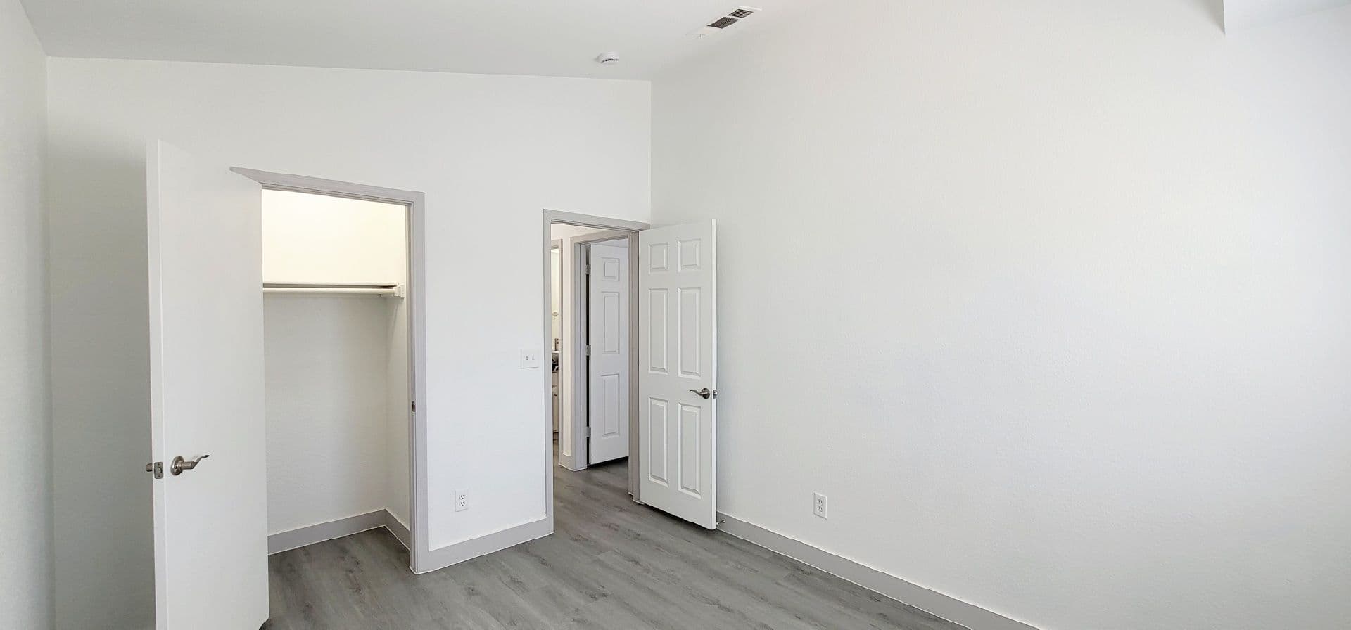 Henderson House: 73 Sea Holly Way