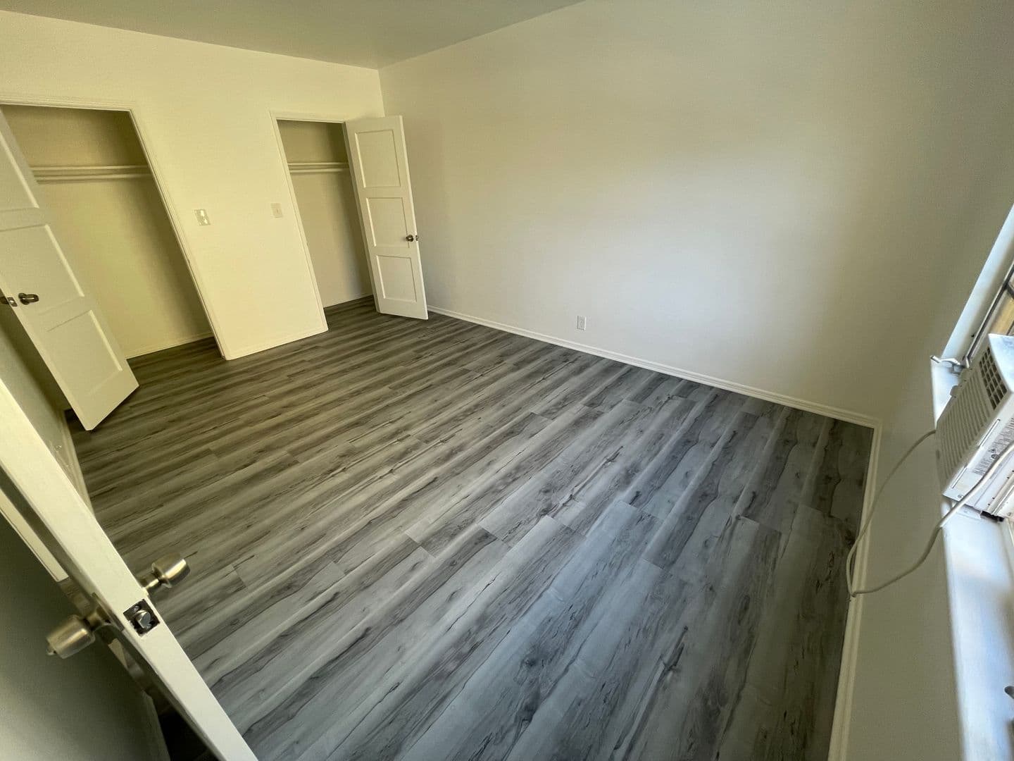 Los Angeles Apartment: 330 - 360 S. Mariposa Ave.