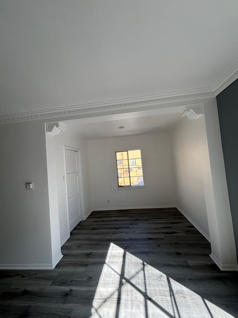 Los Angeles Apartment: 330 - 360 S. Mariposa Ave.