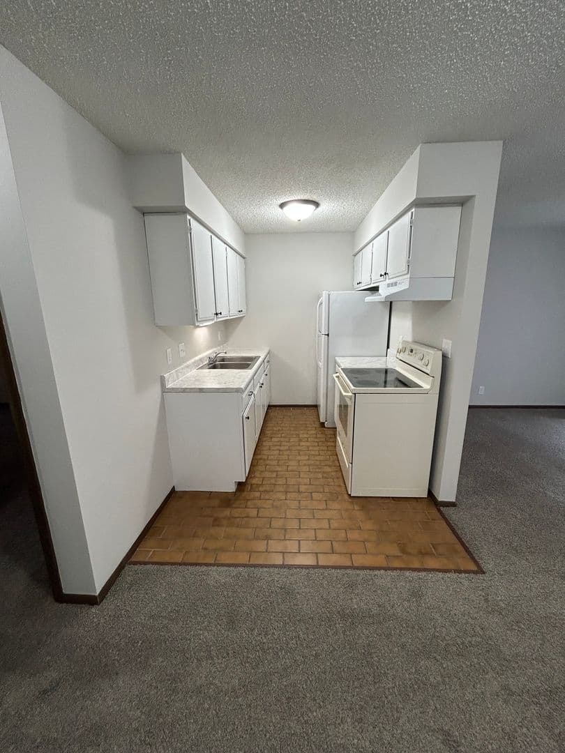 Lincoln Apartment: 2936 N. 52nd Street