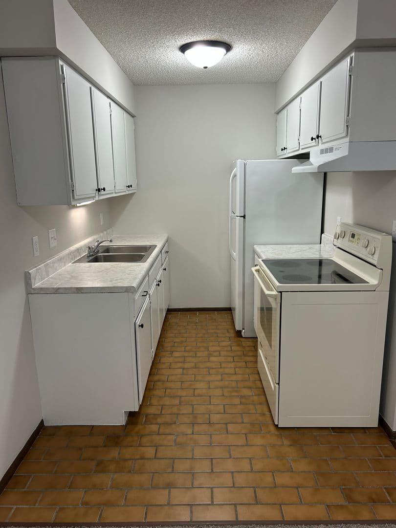 Lincoln Apartment: 2936 N. 52nd Street