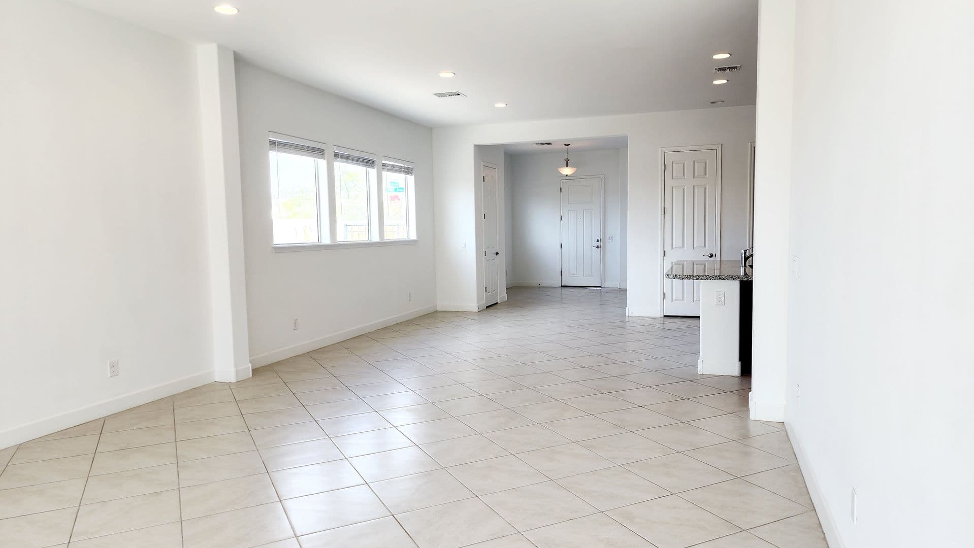 Litchfield Park House: 5603 N 194th Ave