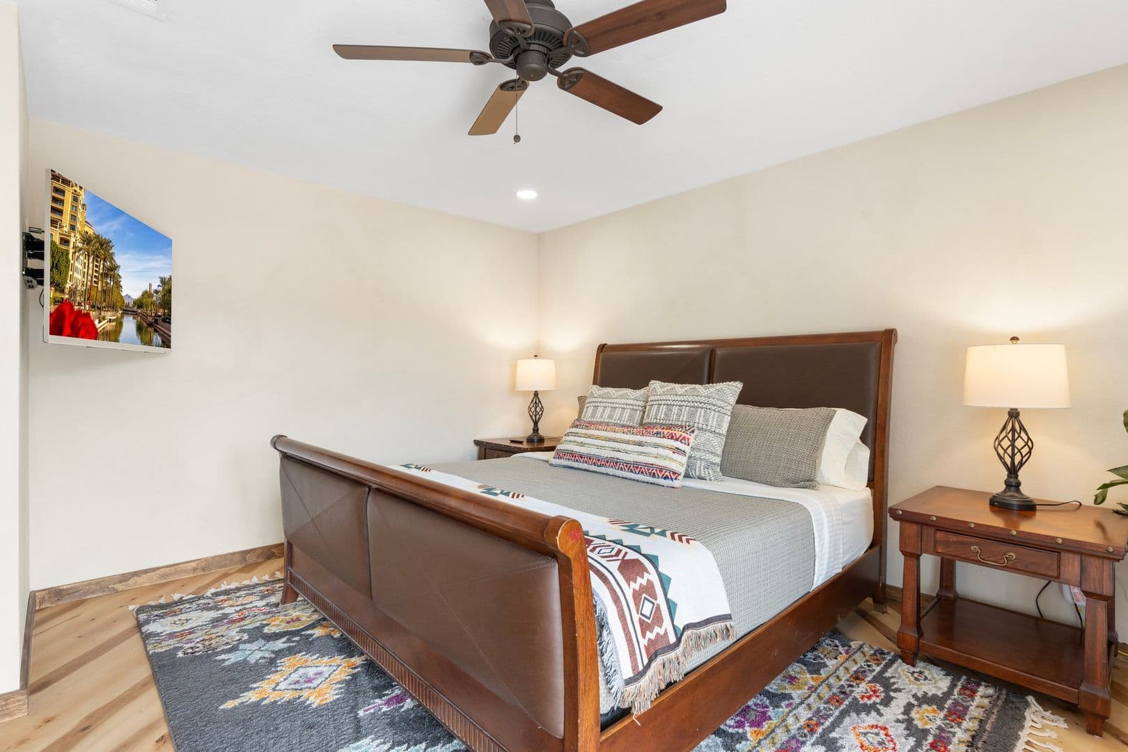Tempe House: 9 E. Del Rio Drive