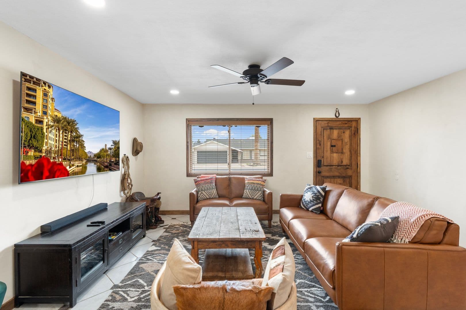Tempe House: 9 E. Del Rio Drive