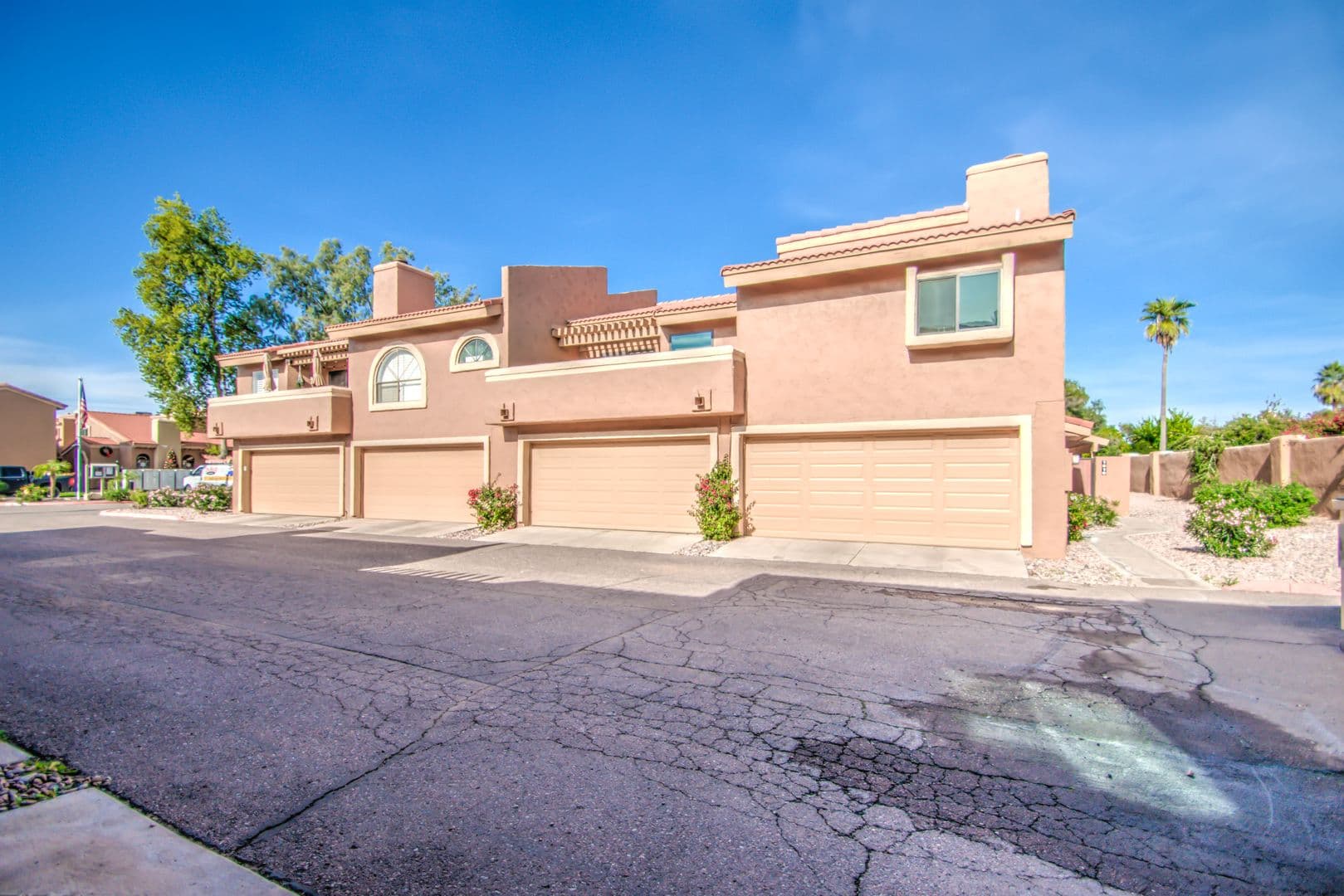 Scottsdale Townhome: 5640 E Bell Rd 1010