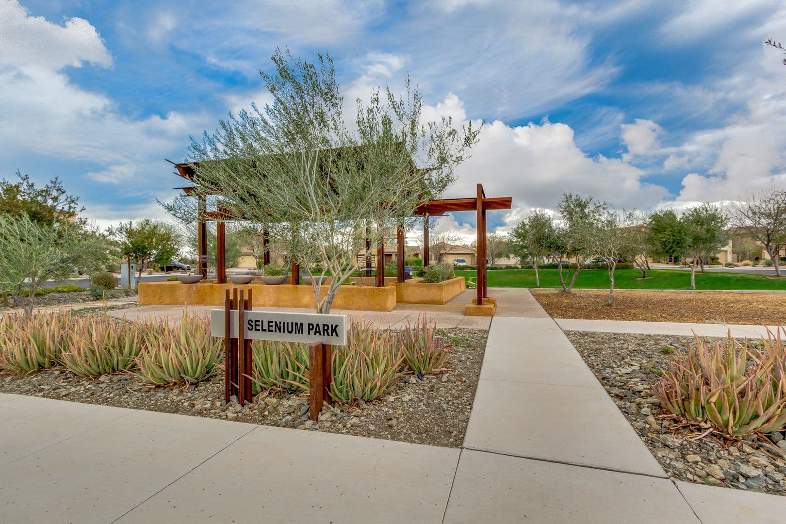 Mesa House: 10158 E THEOREM DR