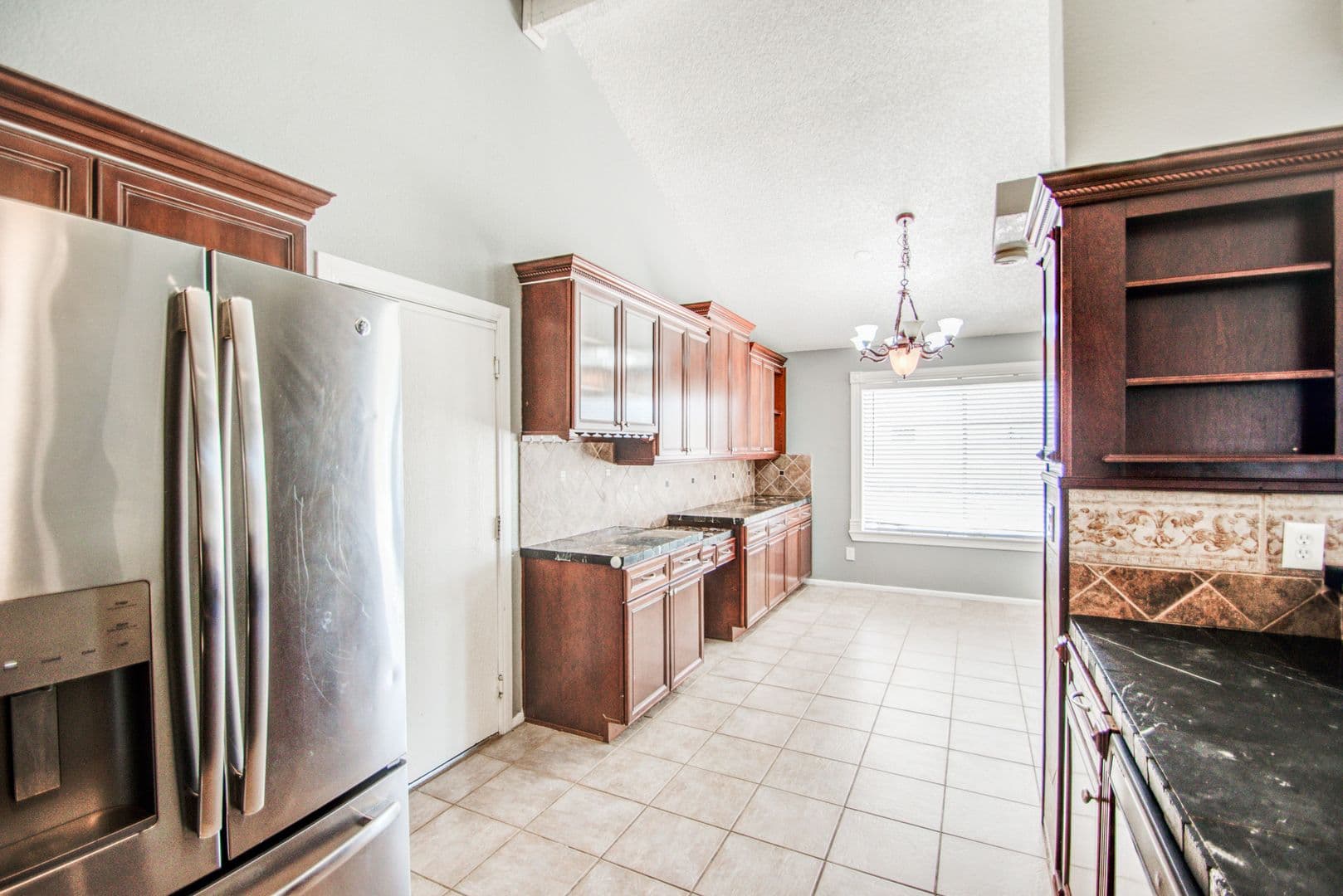 Glendale House: 5321 W Eugie Ave