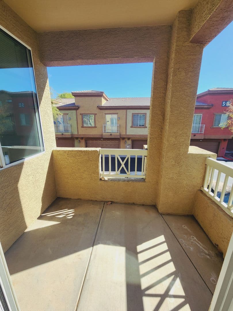 Phoenix Townhome: 1920 E Bell Rd Unit 1193