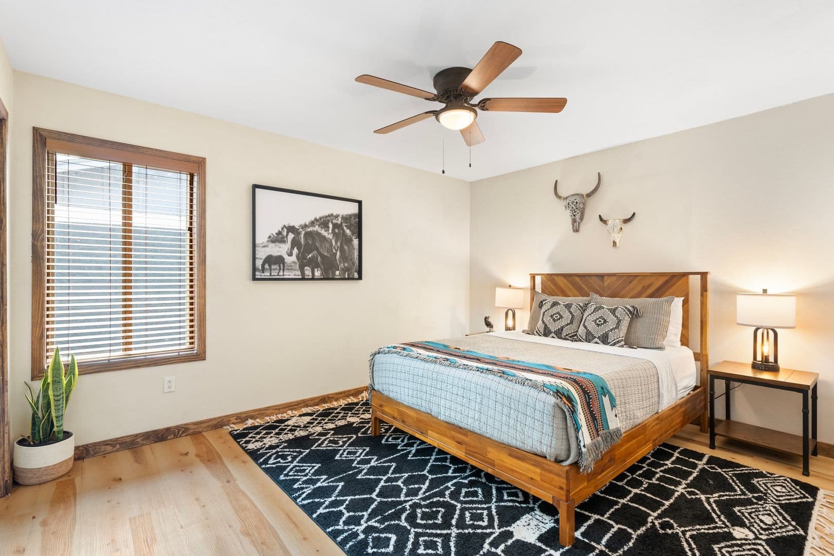 Tempe House: 9 E. Del Rio Drive