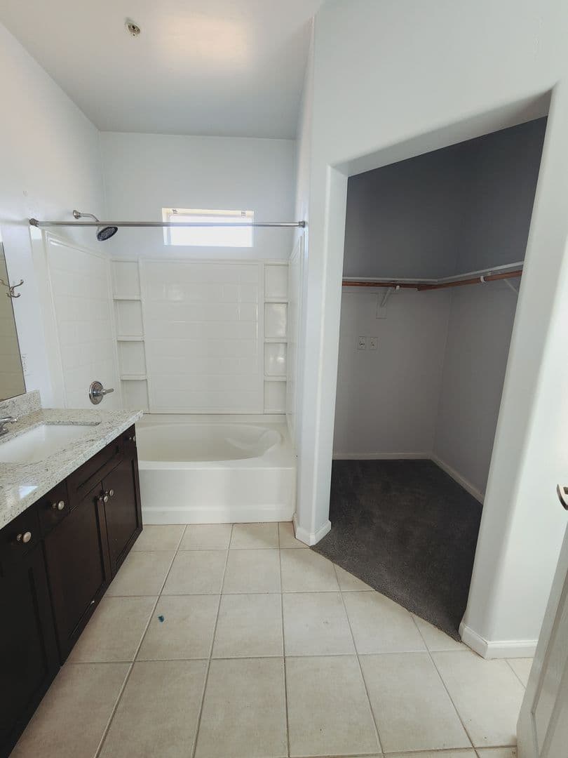 Phoenix Townhome: 1920 E Bell Rd Unit 1193