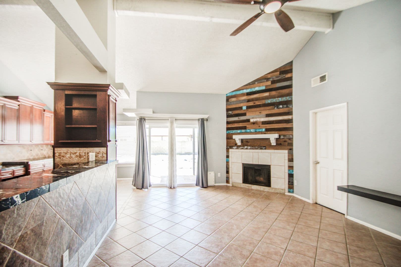 Glendale House: 5321 W Eugie Ave