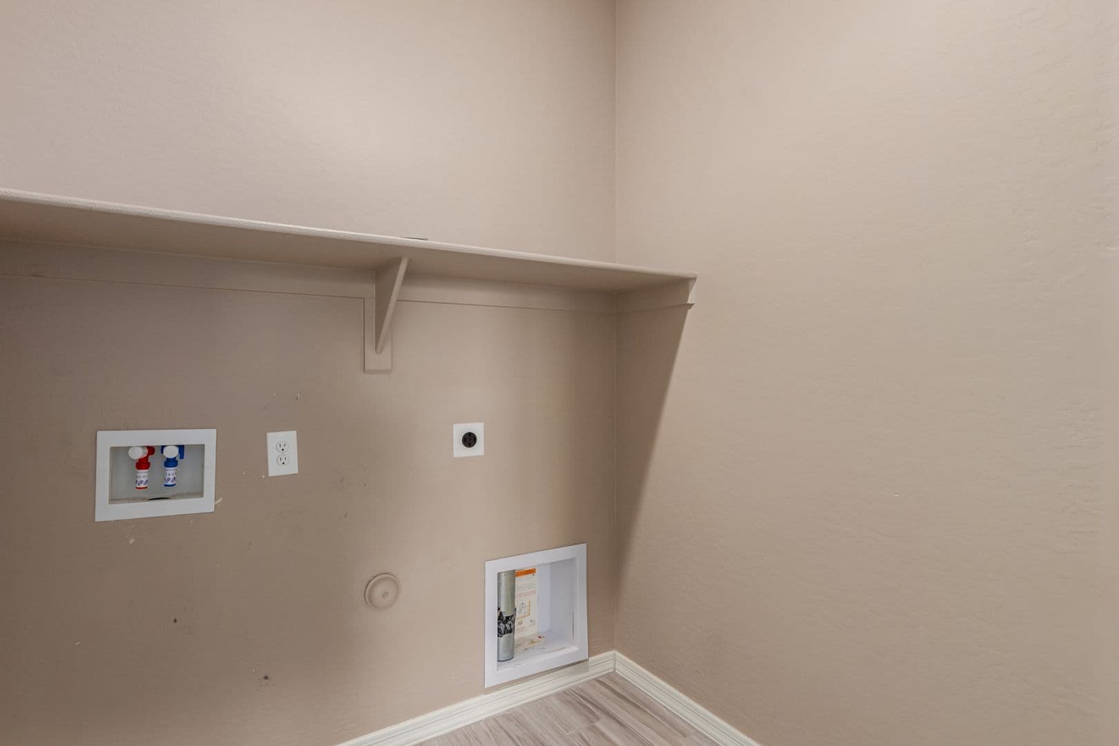 Mesa House: 10158 E THEOREM DR