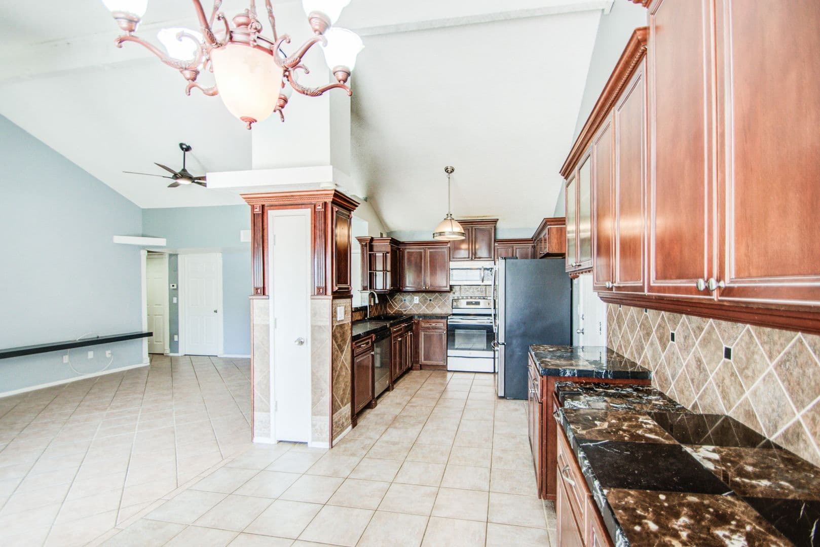 Glendale House: 5321 W Eugie Ave