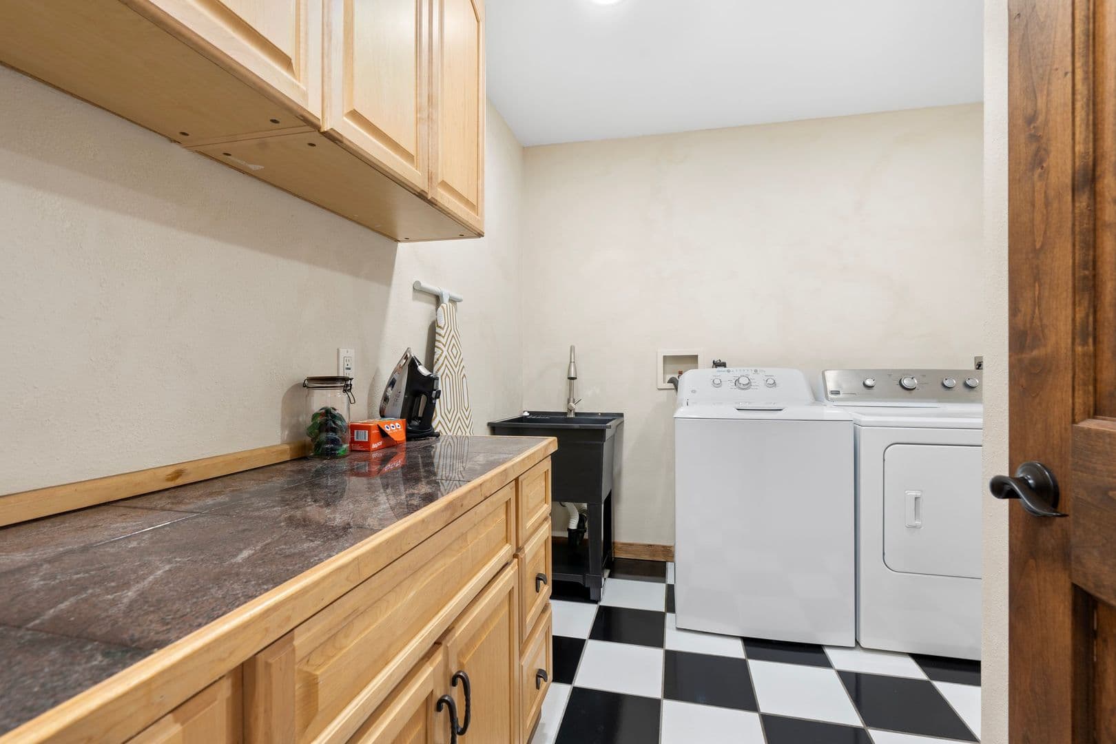 Tempe House: 9 E. Del Rio Drive