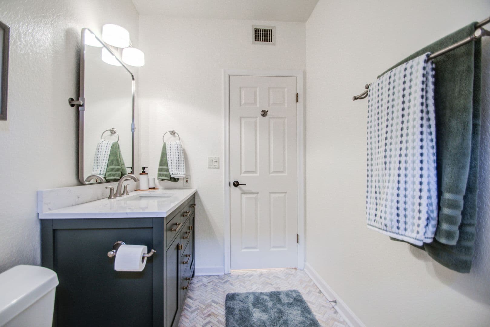 Scottsdale Townhome: 5640 E Bell Rd 1010