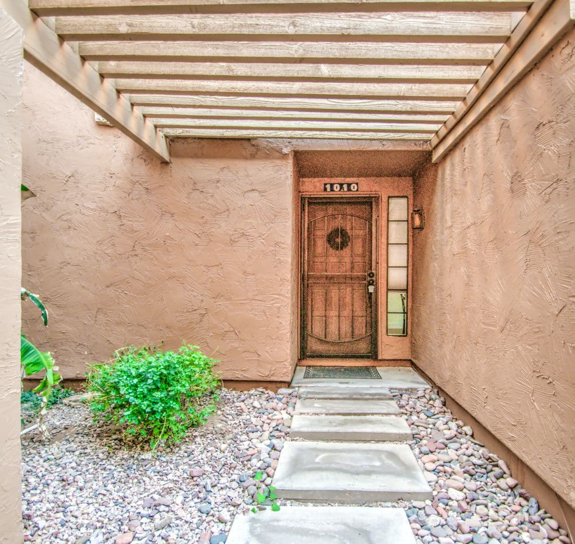 Scottsdale Townhome: 5640 E Bell Rd 1010