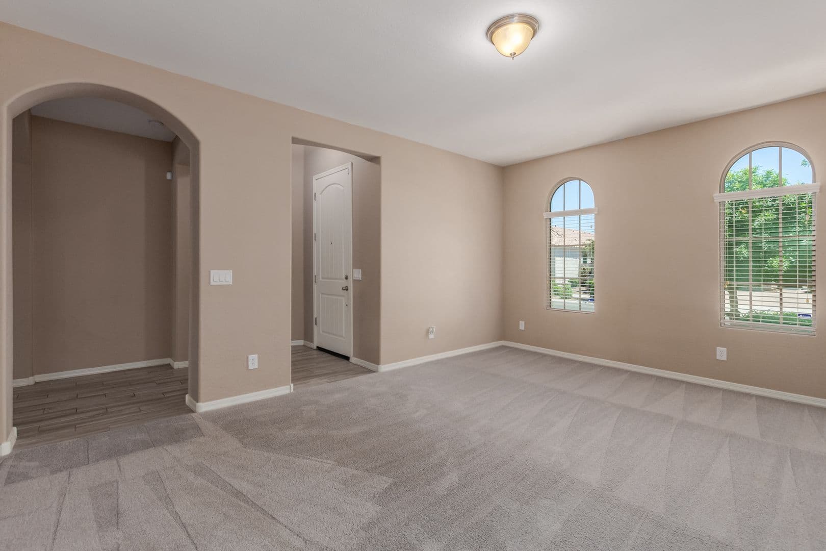 Mesa House: 10158 E THEOREM DR