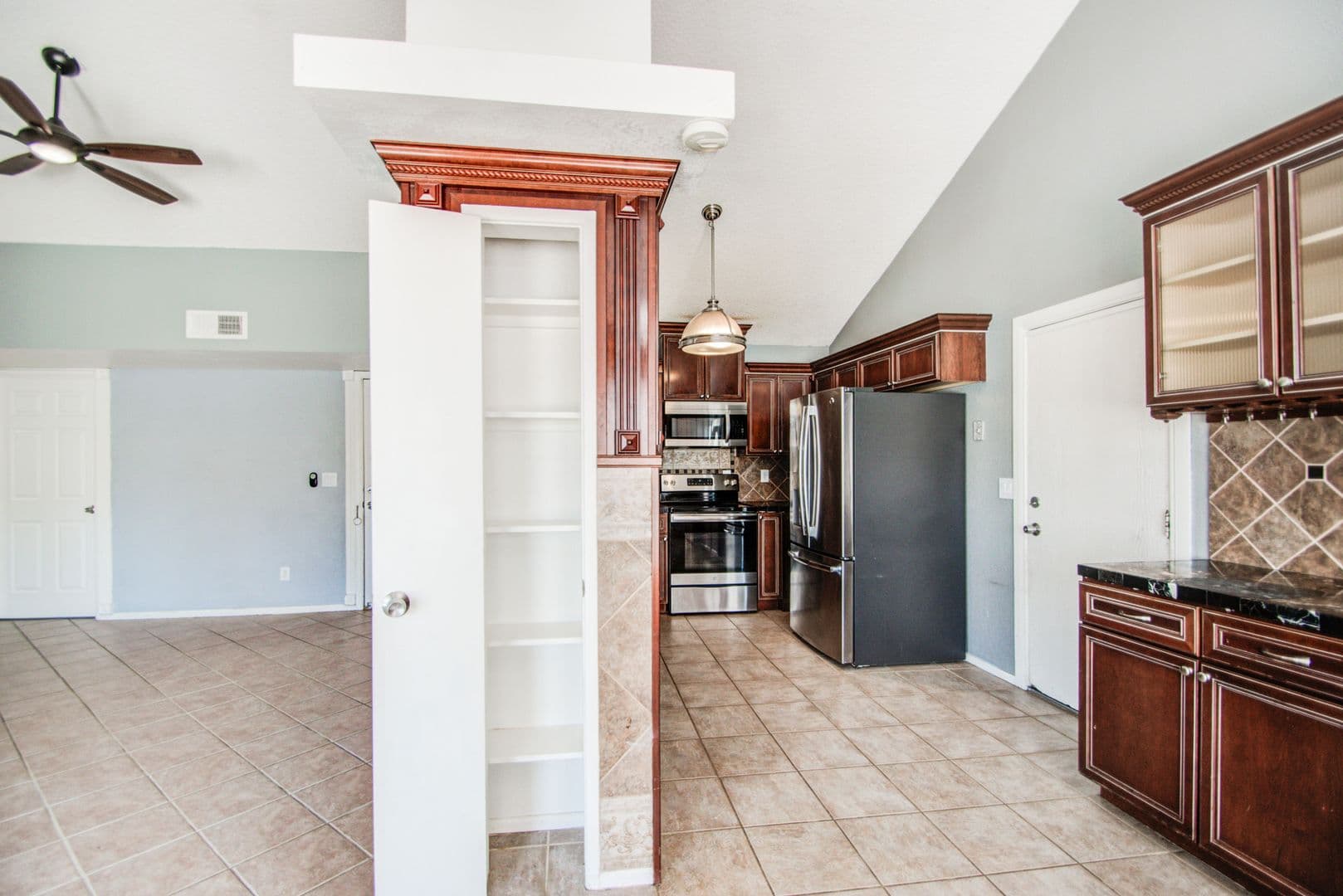 Glendale House: 5321 W Eugie Ave