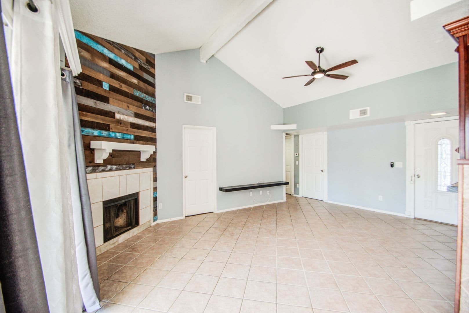 Glendale House: 5321 W Eugie Ave