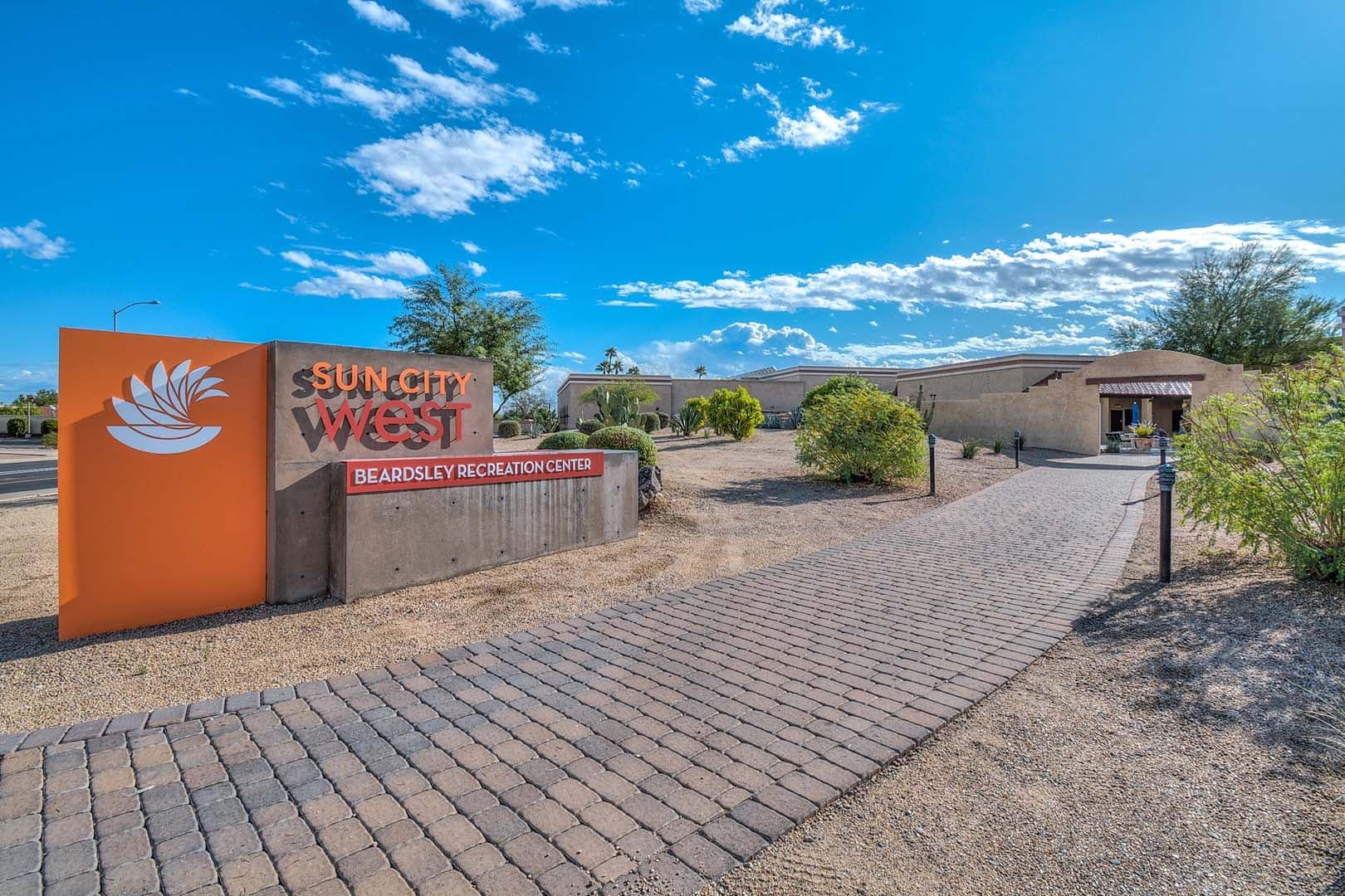 Sun City West House: 14227 W YOSEMITE DR