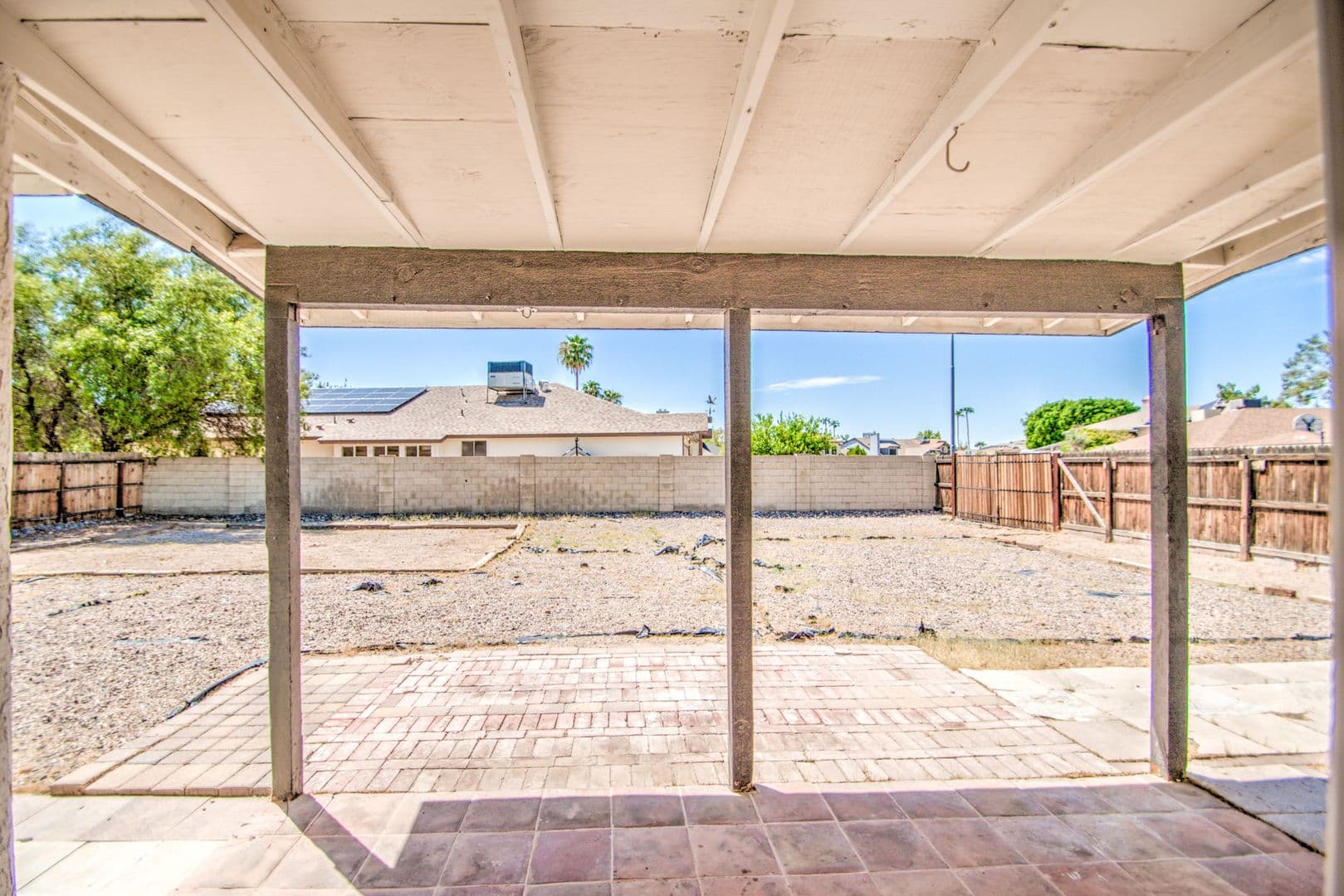 Glendale House: 5321 W Eugie Ave