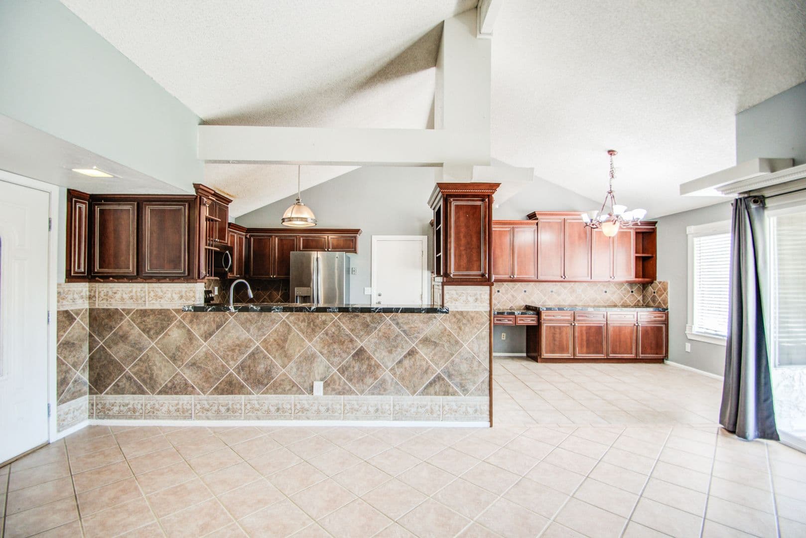 Glendale House: 5321 W Eugie Ave