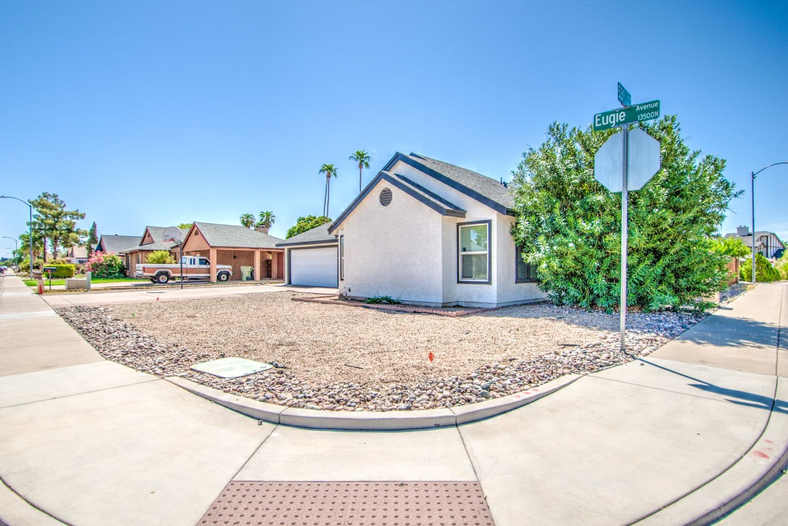Glendale House: 5321 W Eugie Ave
