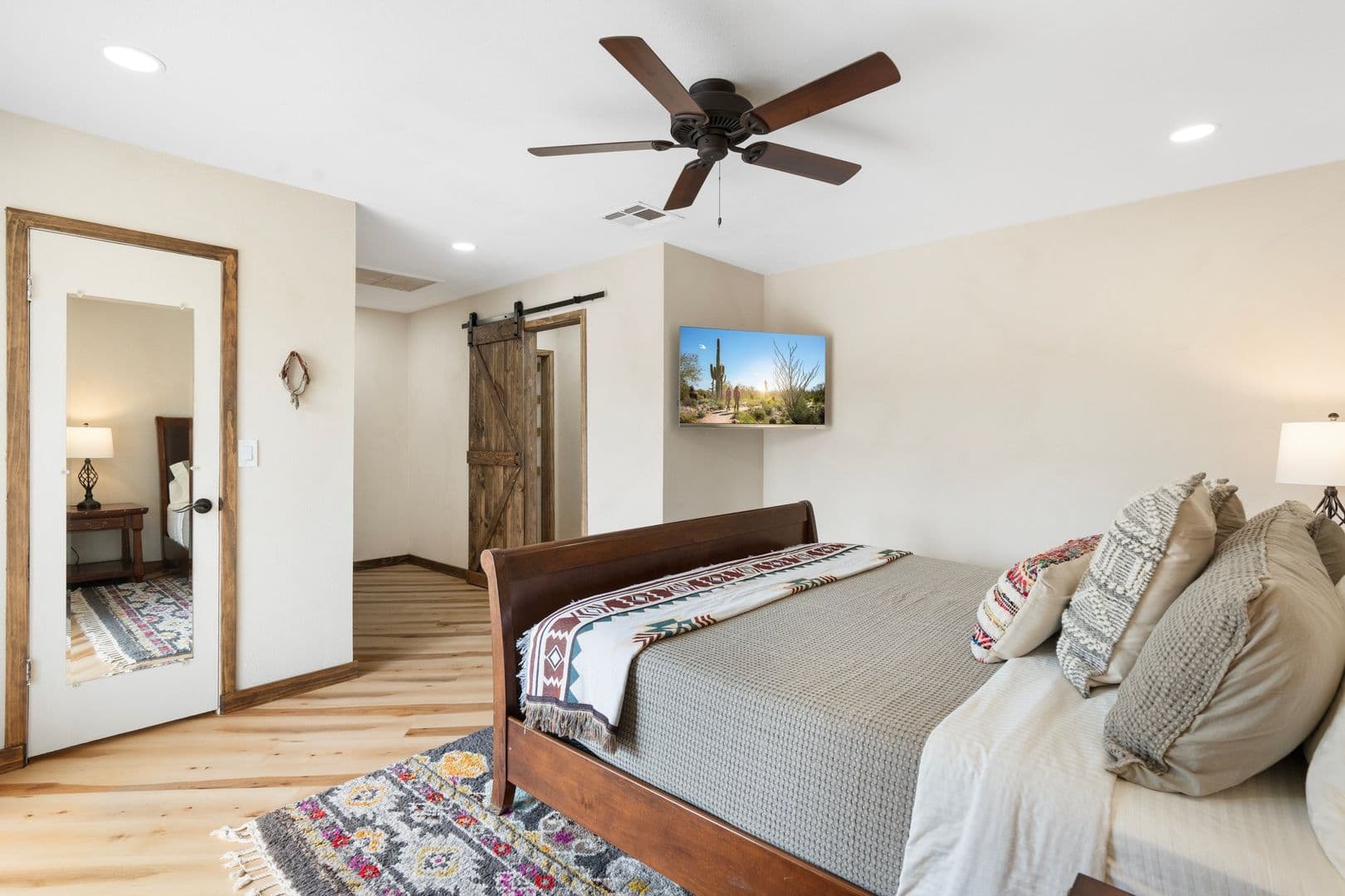 Tempe House: 9 E. Del Rio Drive