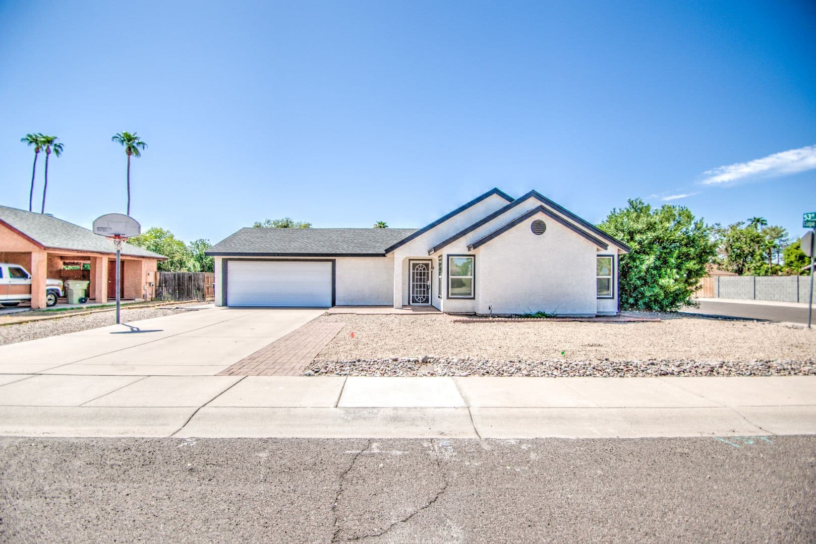 Glendale House: 5321 W Eugie Ave