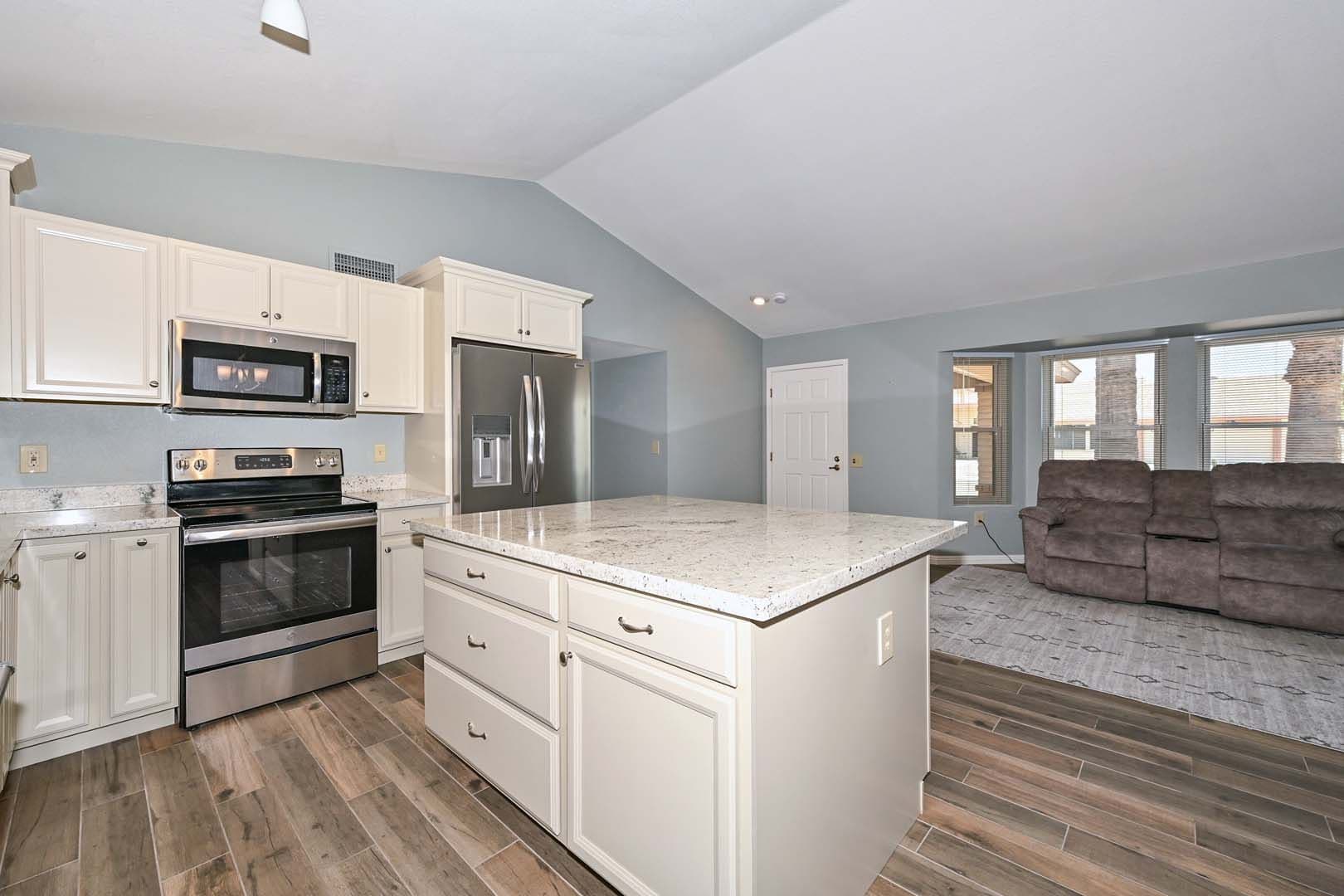Sun City West House: 14227 W YOSEMITE DR