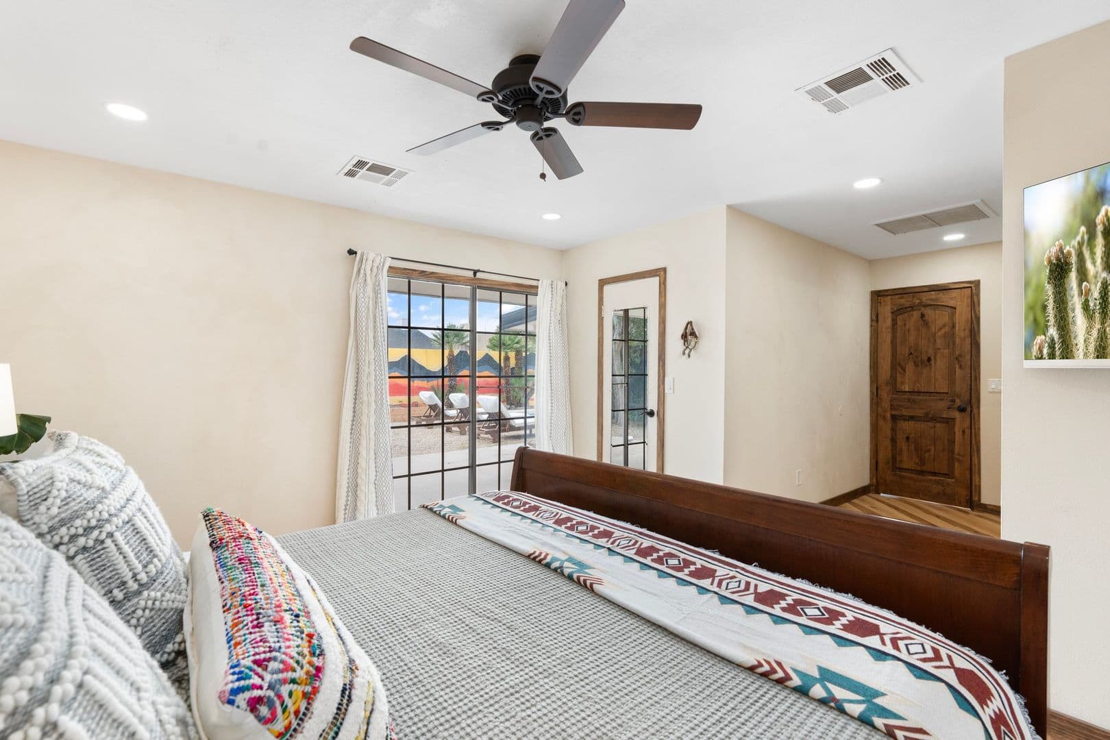 Tempe House: 9 E. Del Rio Drive